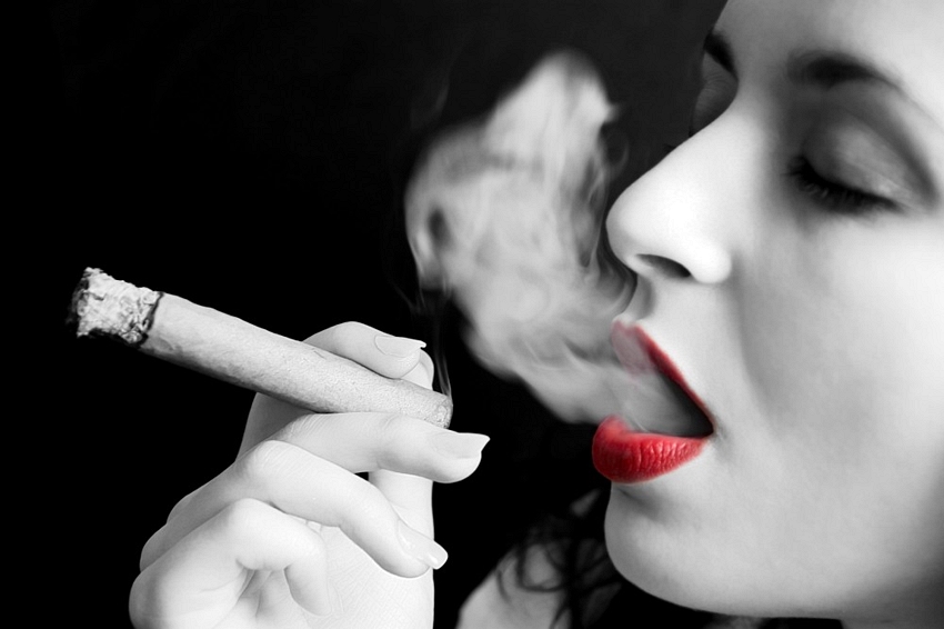 woman-smoking-cigar